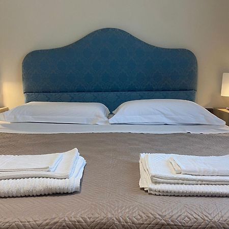 Casa Battisti Messina Guest House In Centro Citta, Ideale Per Famiglie O Gruppi Luaran gambar