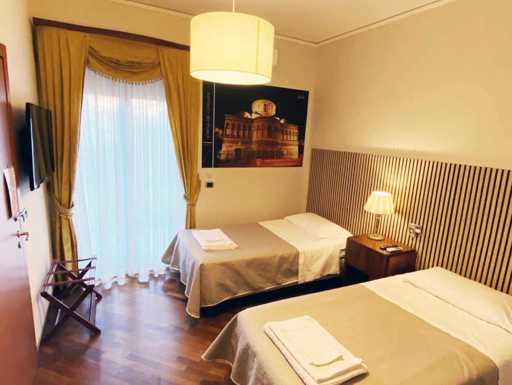Casa Battisti Messina Guest House In Centro Citta, Ideale Per Famiglie O Gruppi Luaran gambar