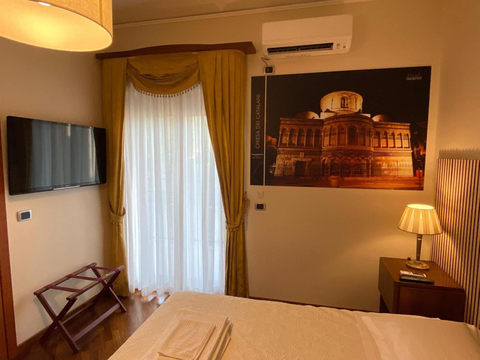 Casa Battisti Messina Guest House In Centro Citta, Ideale Per Famiglie O Gruppi Luaran gambar