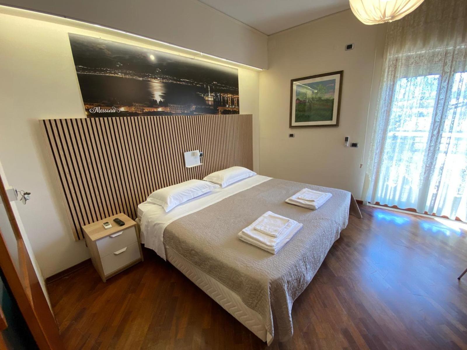 Casa Battisti Messina Guest House In Centro Citta, Ideale Per Famiglie O Gruppi Luaran gambar